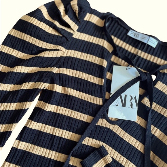 NWT Zara Cropped Long Sleeve Top size Small - Picture 3 of 4